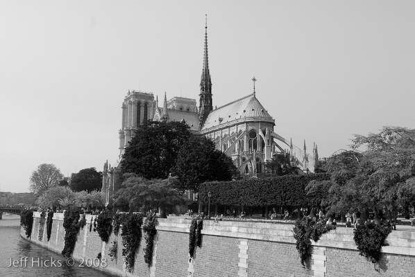 Notre Dame from the Seine.  Jeff Hicks Photography